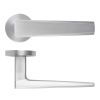 Zoo Hardware Veloce Lever On Round Rose - Satin Chrome