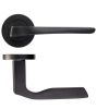 Zoo Hardware Lyra lever on round rose - Powder Coat Black