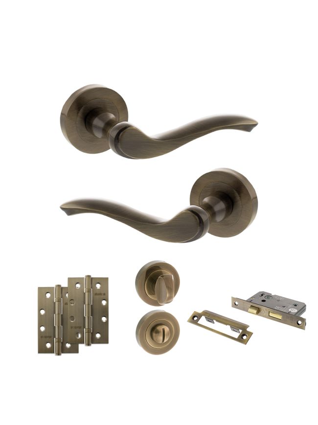 Old English Warwick Door Handle Pack (Bathroom Set - 2.5" CE Bathroom Lock, 4" Slim Knuckle Hinges x2) - Antique Brass