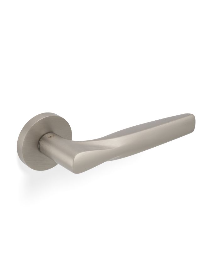 Valli SOM New York Lever on Round Rosette - Satin Nickel PVD