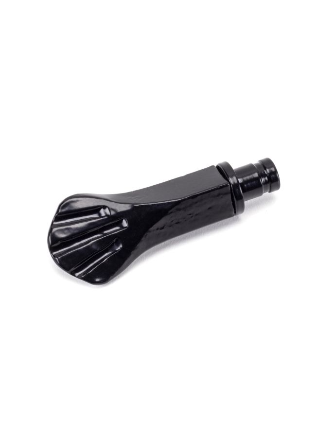 Black Shell Curtain Finial (pair)