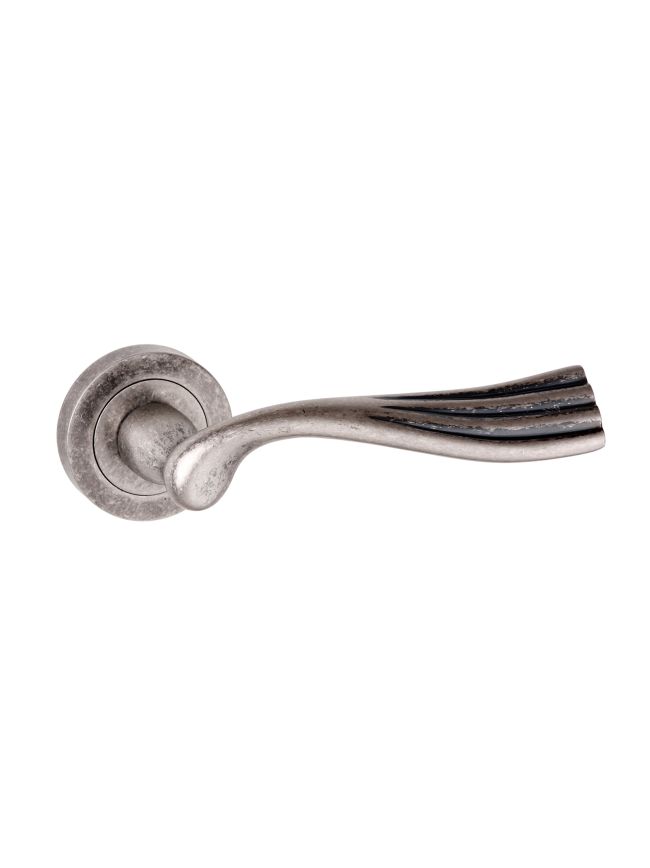 Old English Richmond Lever Door Handle on Round Rose - Distressed Silver (Pair)