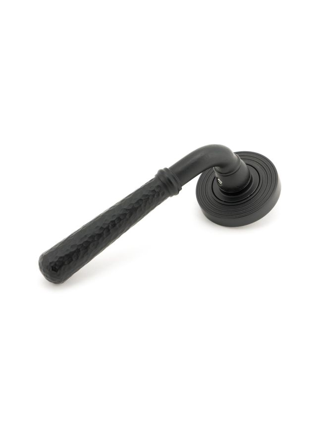 Matt Black Hammered Newbury Lever on Rose Set (Beehive)