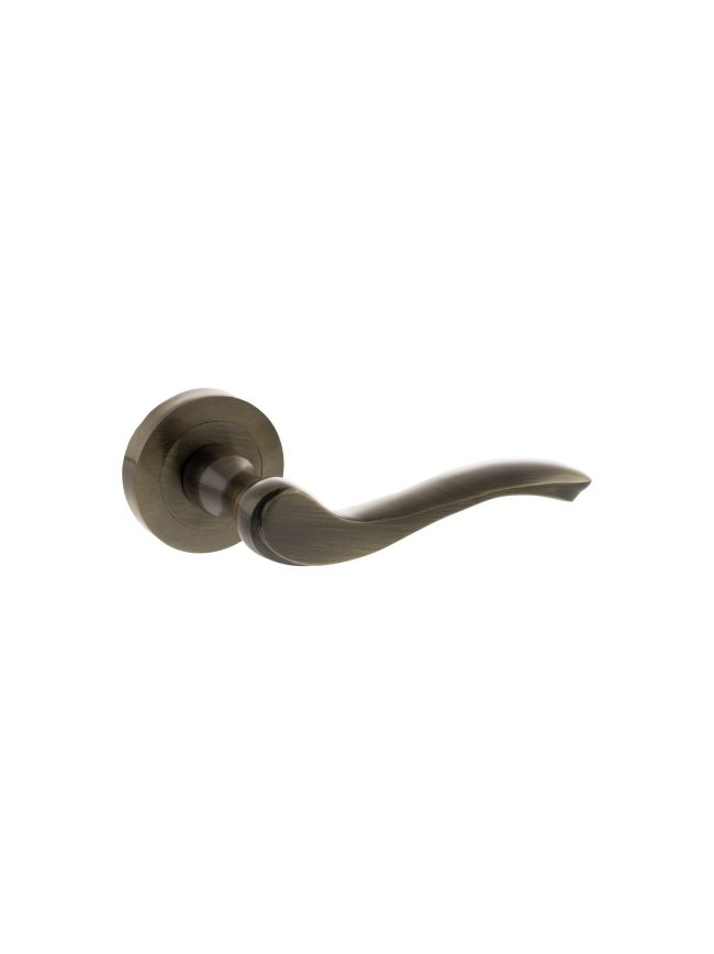Old English Warwick Lever Door Handle on Round Rose - Antique Brass (Pair)