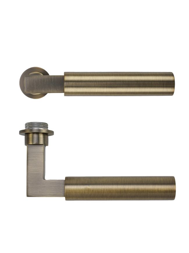 Zoo Hardware Garda Lever on 32mm Round Mini Rose - Antique Brass