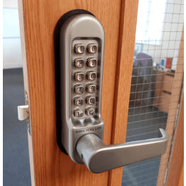 Borg BL5401 SS - 12 Button, Flat Bar Lever Handle Keypad & Flat Bar Inside Handle, Stainless Steel (SS) Finish