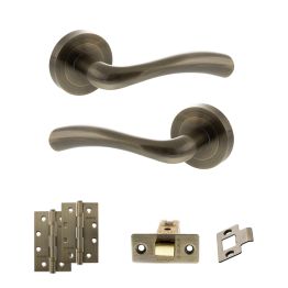 STATUS Texas Door Handle Pack (Latch Set - 2.5" CE Latch, 4" Slim Knuckle Hinges x2) - Antique Brass