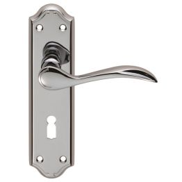 Madrid Lever On Lock Backplate - Polished Chrome