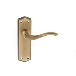 Old English Warwick Latch Lever Door Handle on Backplate - Matt Antique Brass
