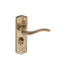 Old English Warwick WC Lever Door Handle on Backplate - Antique Brass