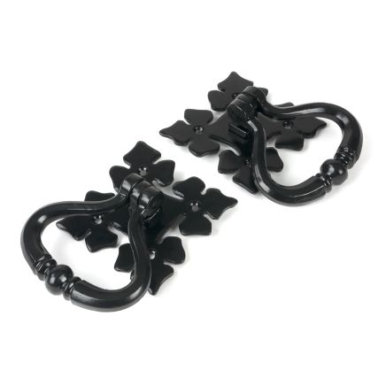Black Shakespeare Ring Turn Set