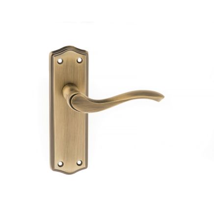 Old English Warwick Latch Lever Door Handle on Backplate - Matt Antique Brass