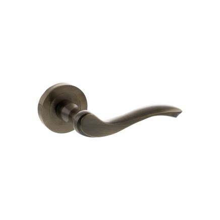 Old English Warwick Lever Door Handle on Round Rose - Antique Brass (Pair)