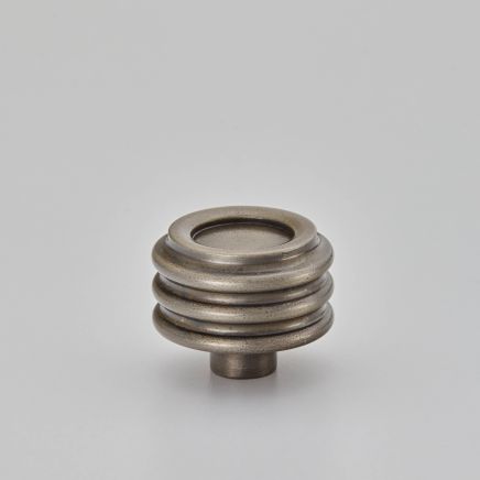 5104 Rutland Cupboard Knob