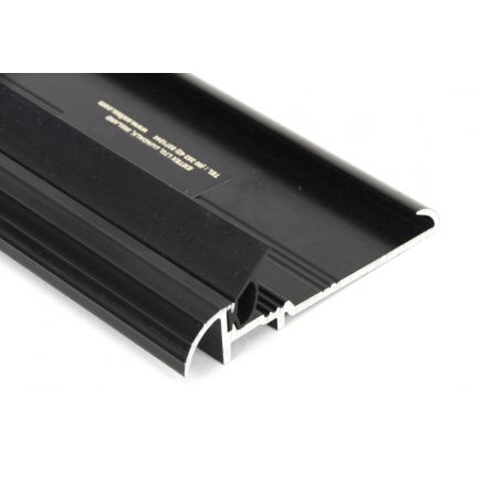 Black 1829mm OUM/6 Threshold