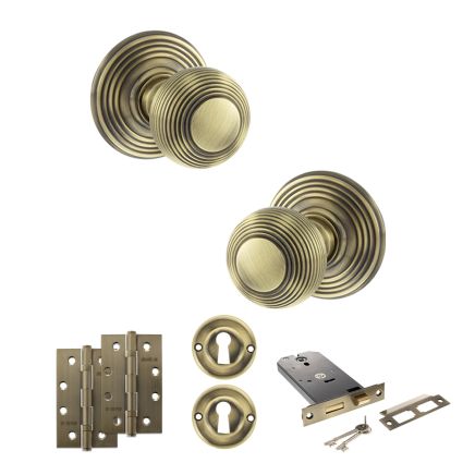 Old English Ripon Door Knob Pack (Lock Set - Horizontal Sashlock, 4" Slim Knuckle Hinges x2) - Antique Brass